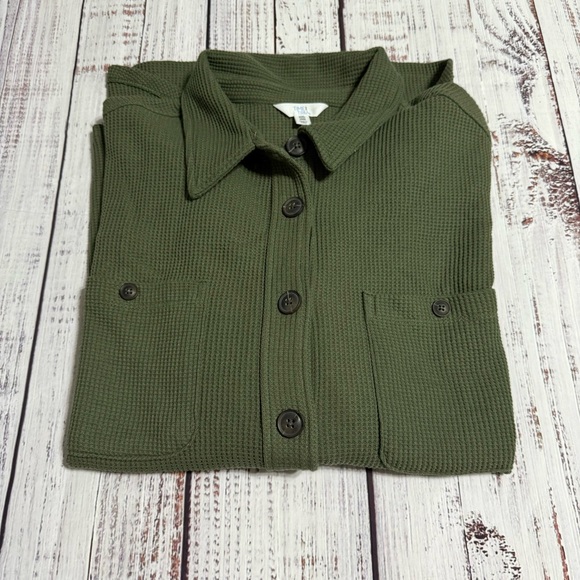 NWT Time and Tru Olive Button Down Shacket - Picture 4 of 10